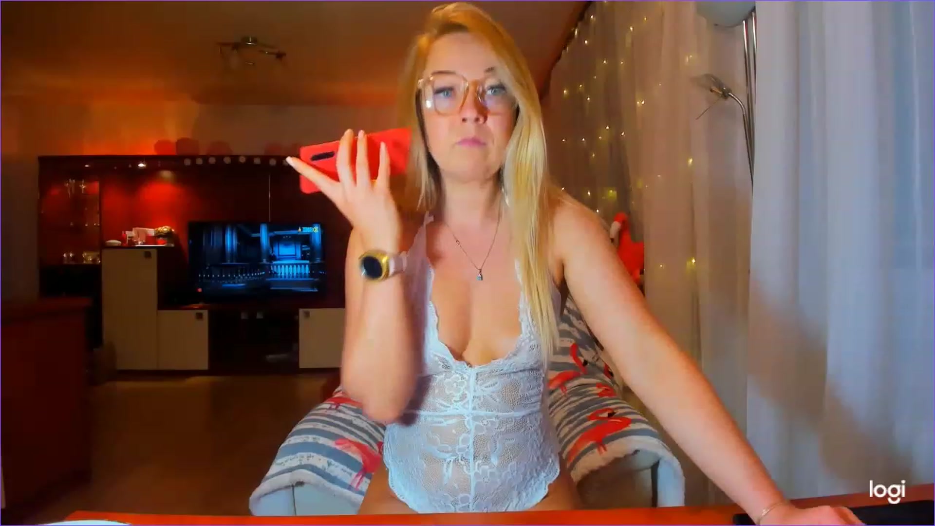 Gallery image thumbnail from FlamingoDream's myfreecams stream on, 04/25/2023, 21:26 image 8 of 20