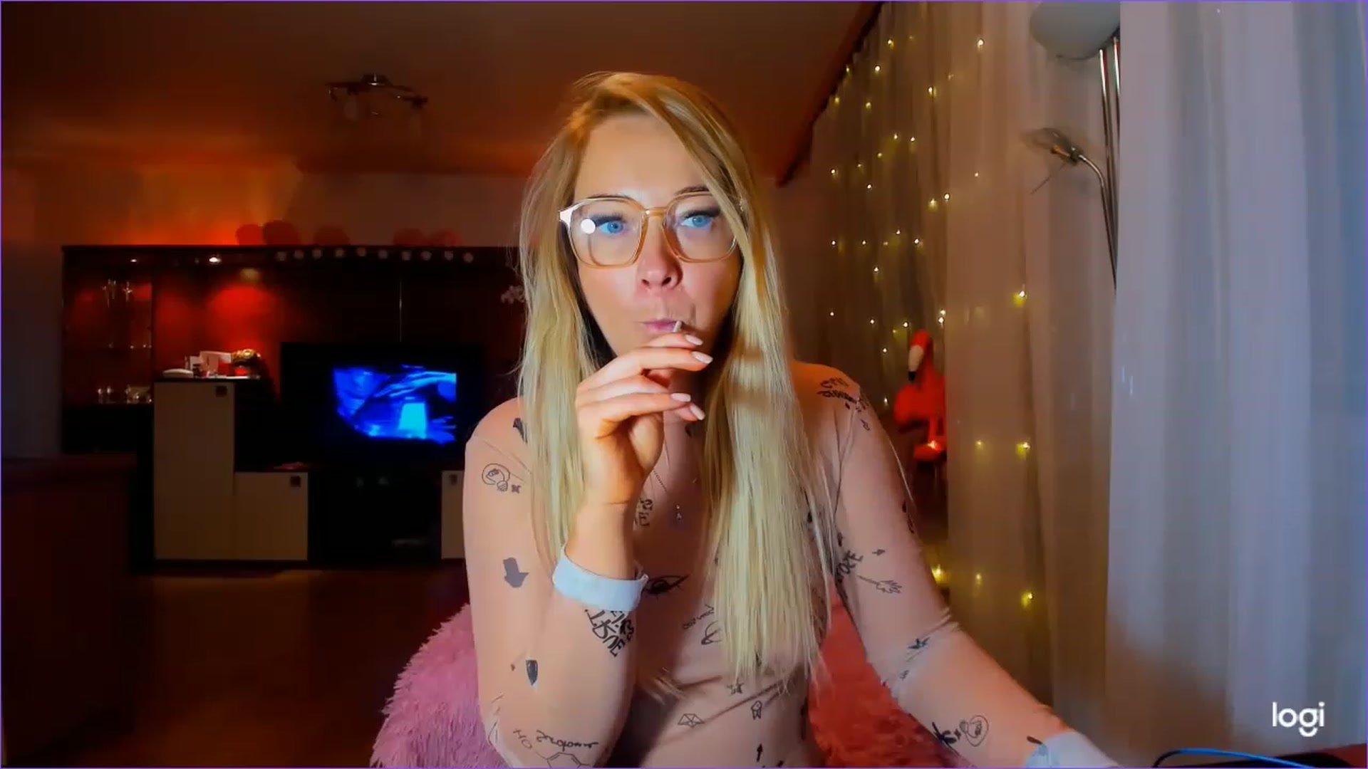 Gallery image thumbnail from FlamingoDream's myfreecams stream on, 04/28/2023, 24:01 image 13 of 20