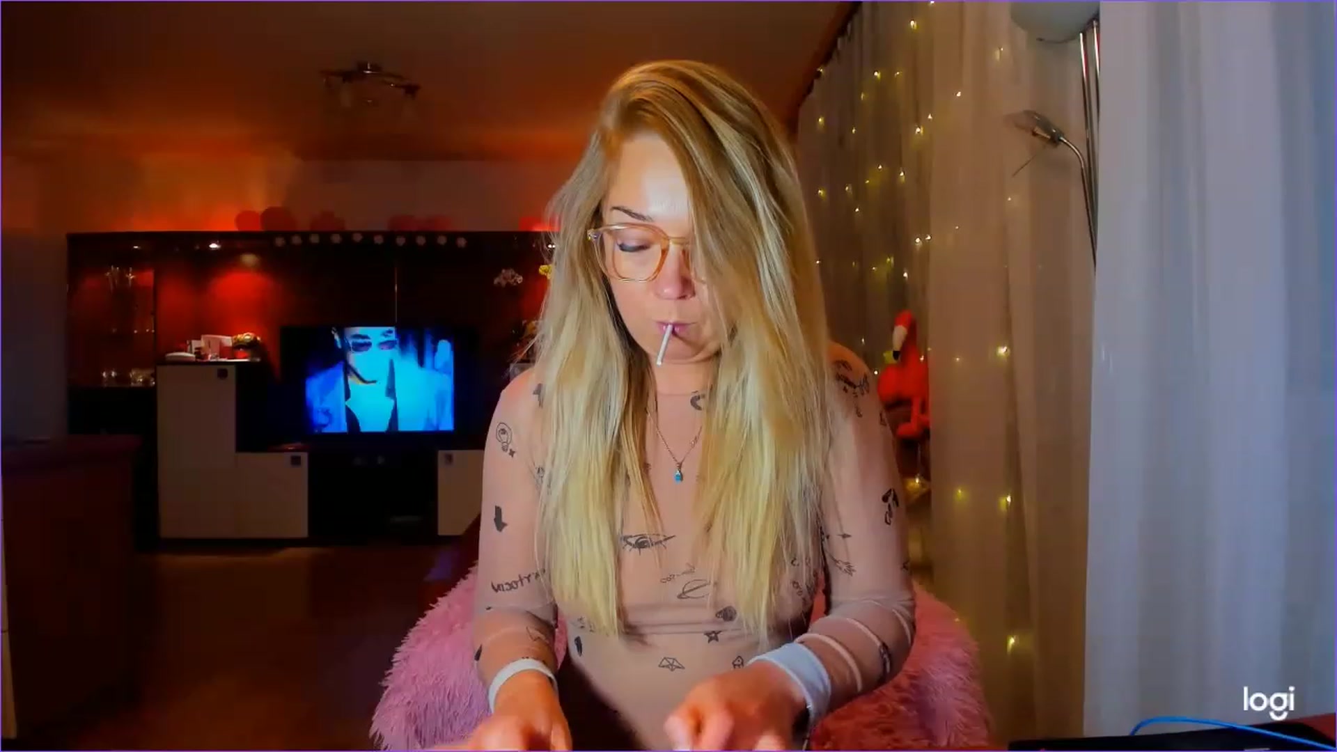 Gallery image thumbnail from FlamingoDream's myfreecams stream on, 04/28/2023, 24:01 image 5 of 20