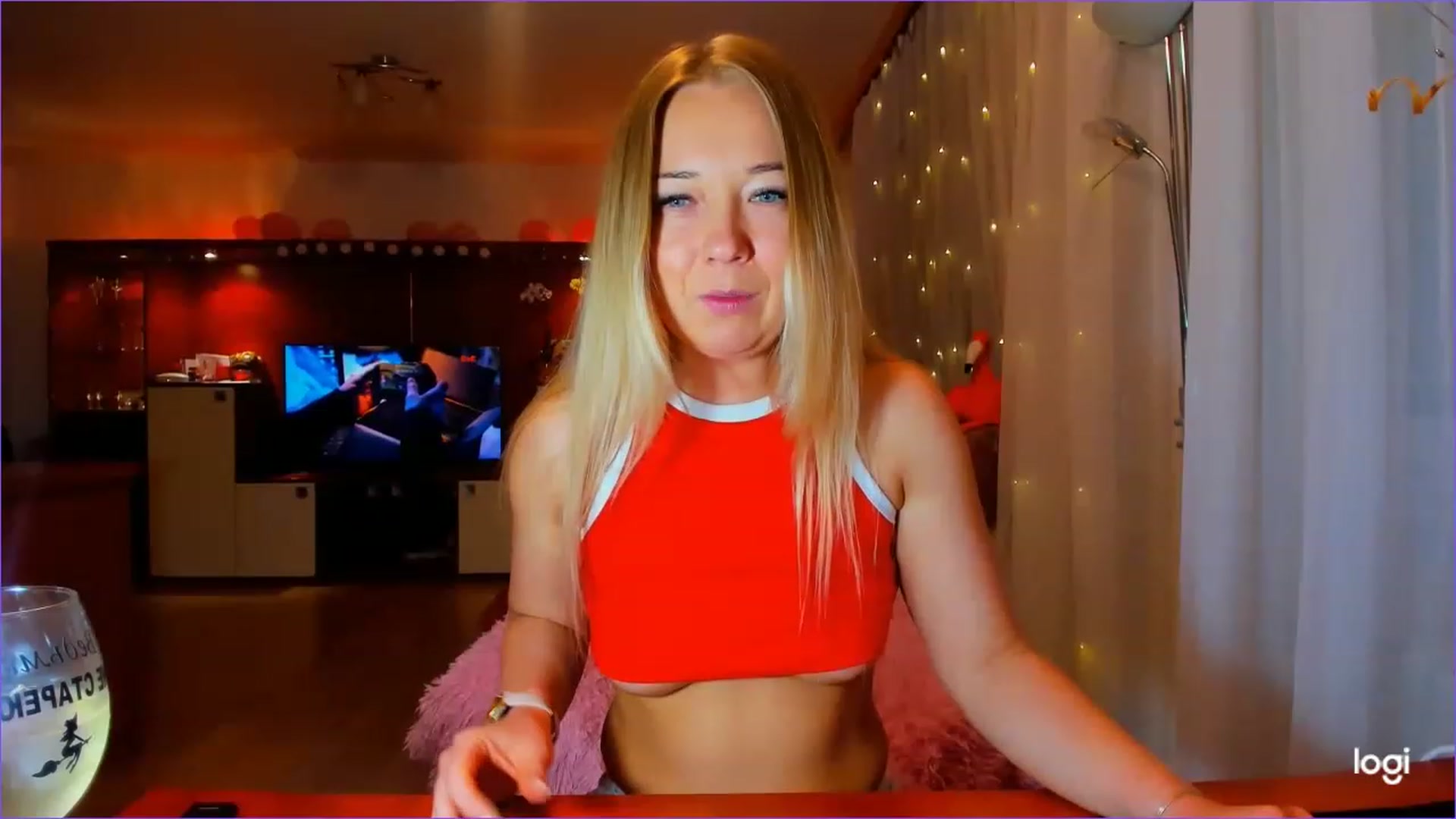 Gallery image thumbnail from FlamingoDream's myfreecams stream on, 04/28/2023, 22:10 image 9 of 20