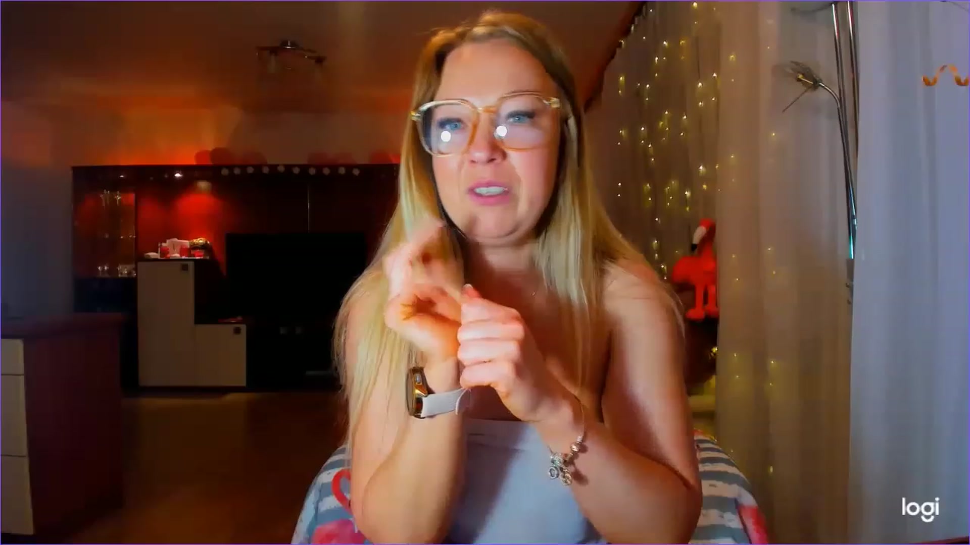 Gallery image thumbnail from FlamingoDream's myfreecams stream on, 05/02/2023, 22:19 image 11 of 20
