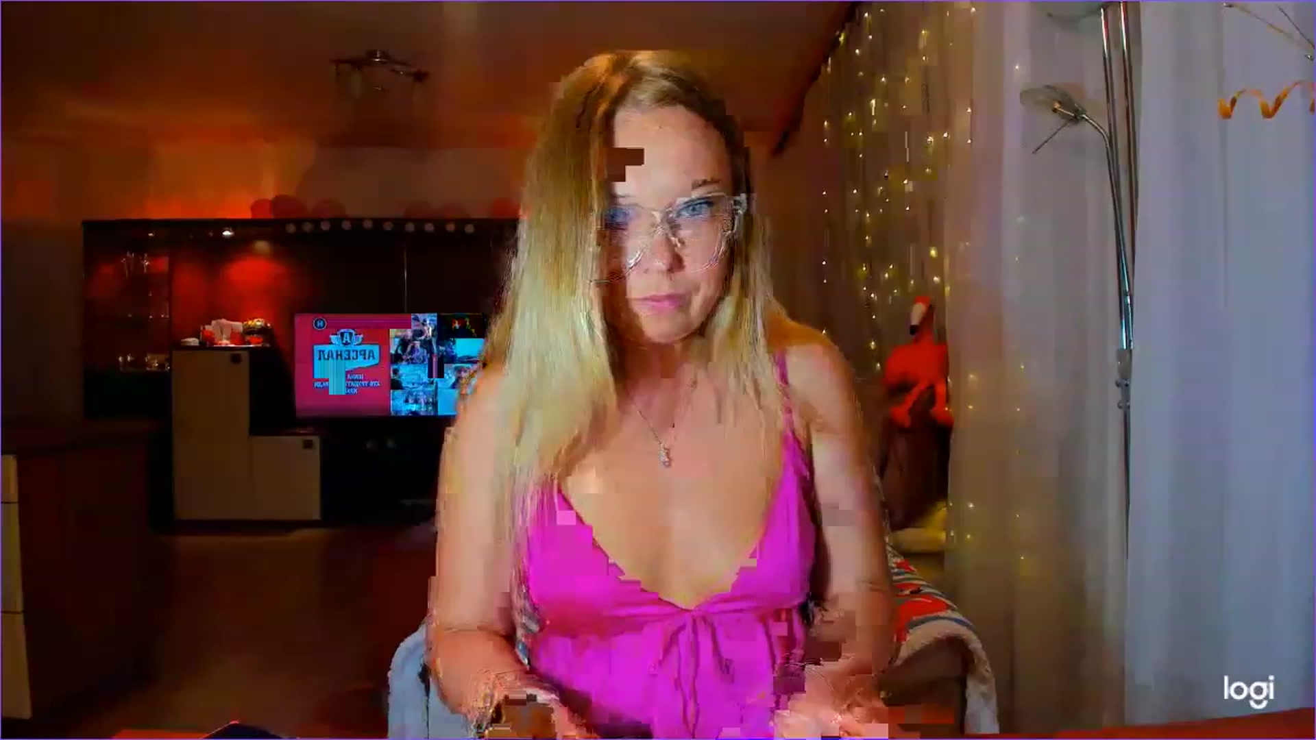 Gallery image thumbnail from FlamingoDream's myfreecams stream on, 05/03/2023, 21:16 image 20 of 20