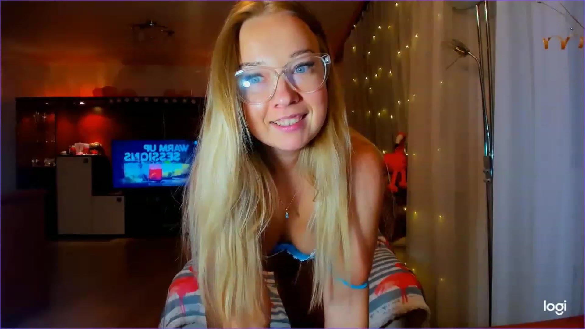 Gallery image thumbnail from FlamingoDream's myfreecams stream on, 05/05/2023, 24:00 image 9 of 20