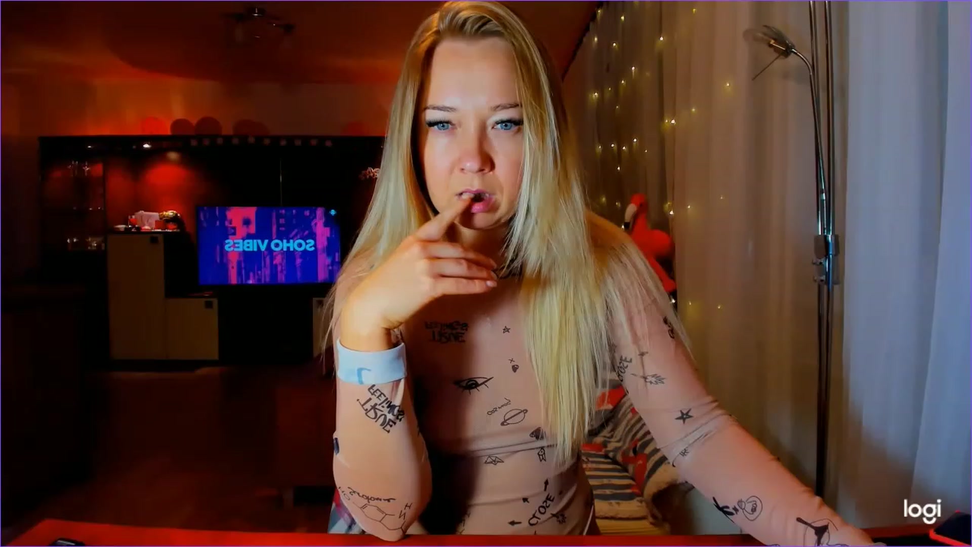 Gallery image thumbnail from FlamingoDream's myfreecams stream on, 05/10/2023, 22:29 image 18 of 20