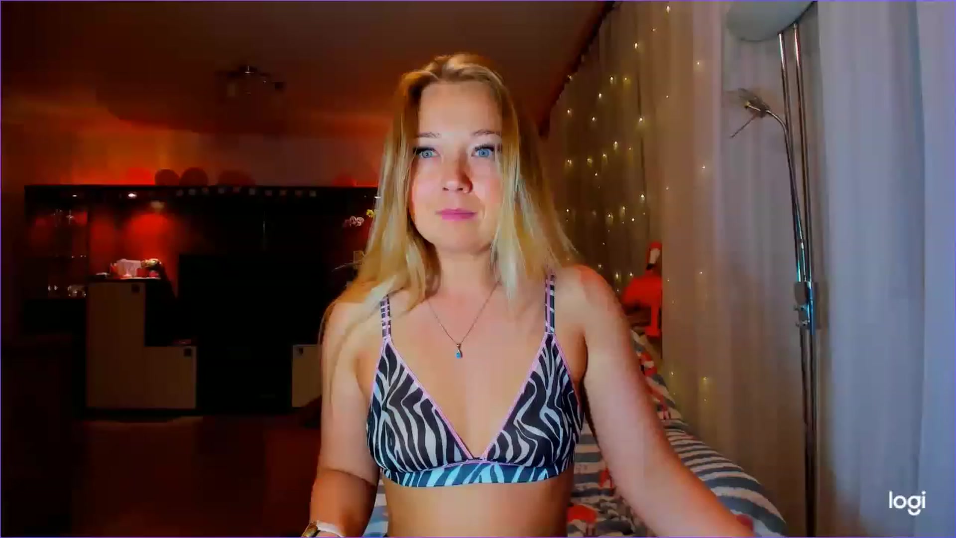 Gallery image thumbnail from FlamingoDream's myfreecams stream on, 05/12/2023, 24:01 image 14 of 20