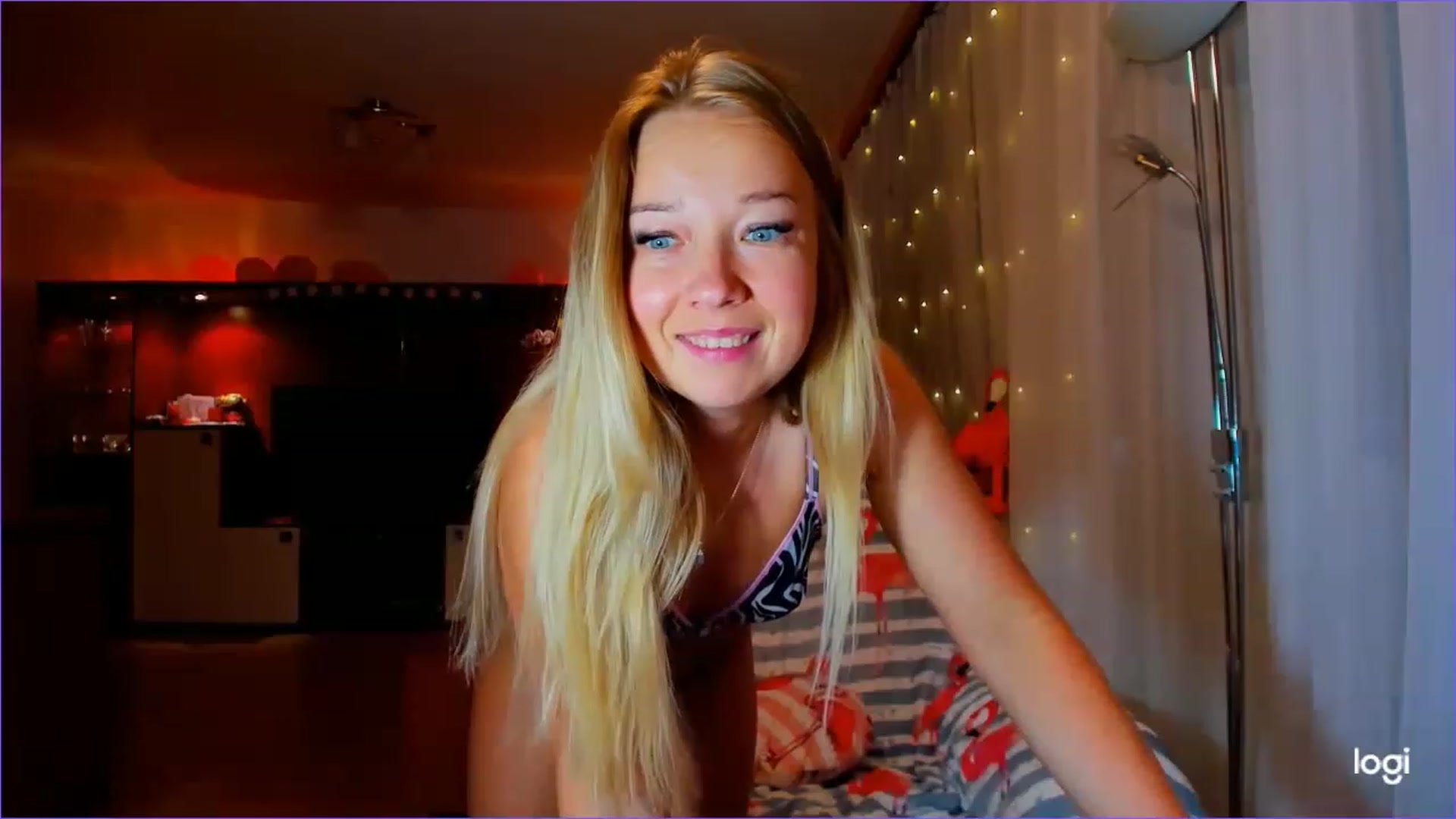 Gallery image thumbnail from FlamingoDream's myfreecams stream on, 05/12/2023, 24:01 image 19 of 20