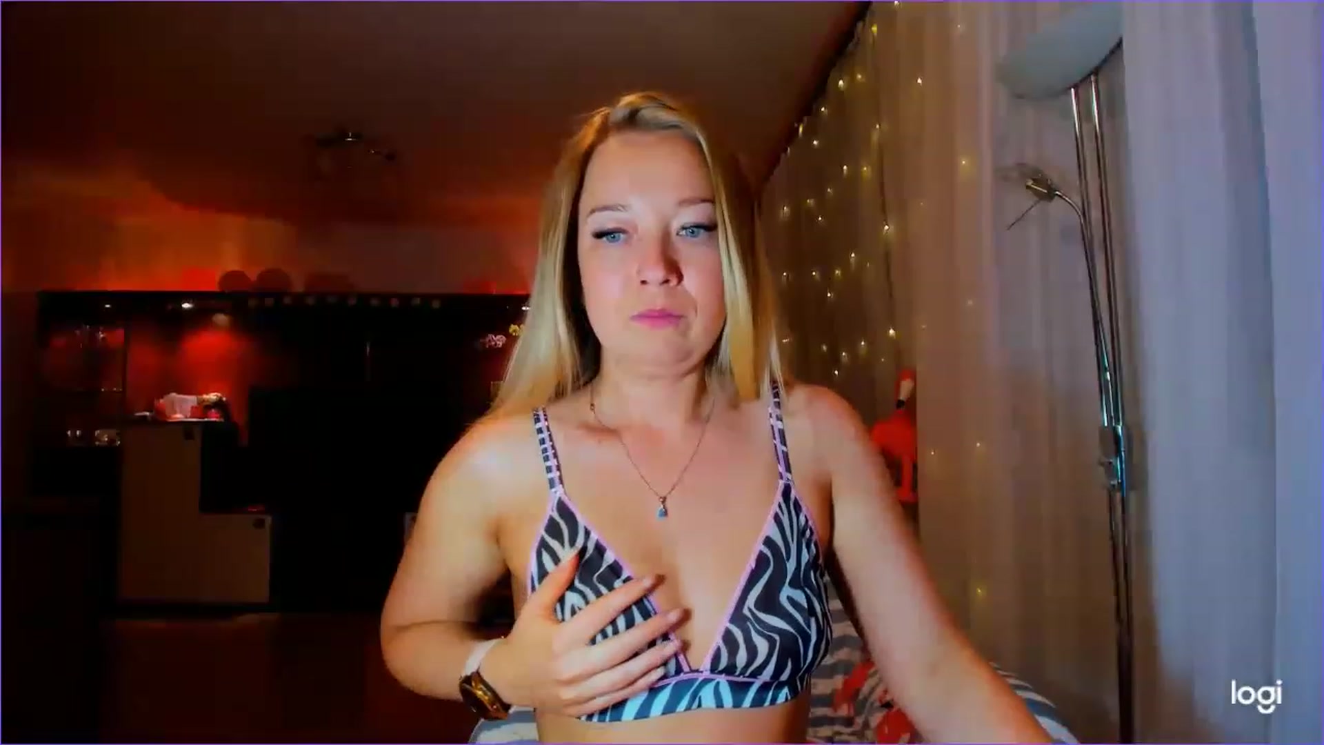 Gallery image thumbnail from FlamingoDream's myfreecams stream on, 05/12/2023, 24:01 image 8 of 20