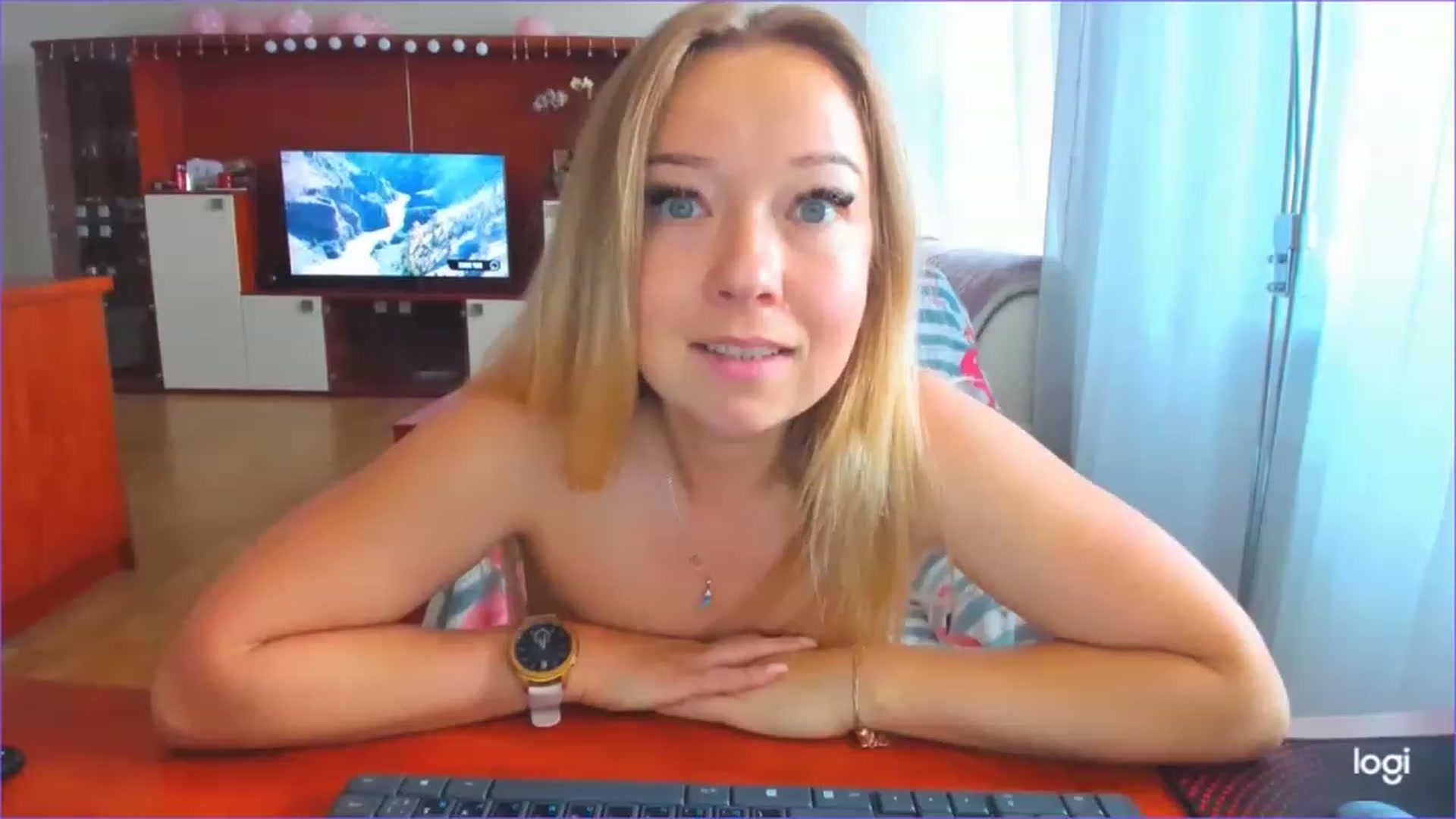 Gallery image thumbnail from FlamingoDream's myfreecams stream on, 05/12/2023, 16:33 image 19 of 20