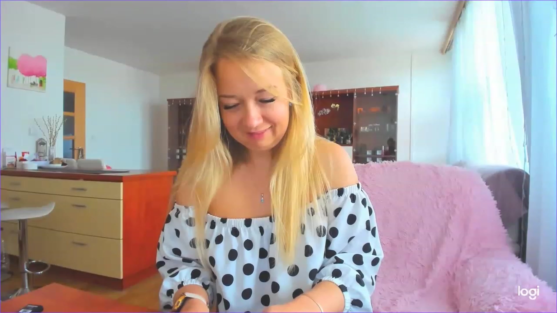 Gallery image thumbnail from FlamingoDream's myfreecams stream on, 05/13/2023, 10:14 image 7 of 20