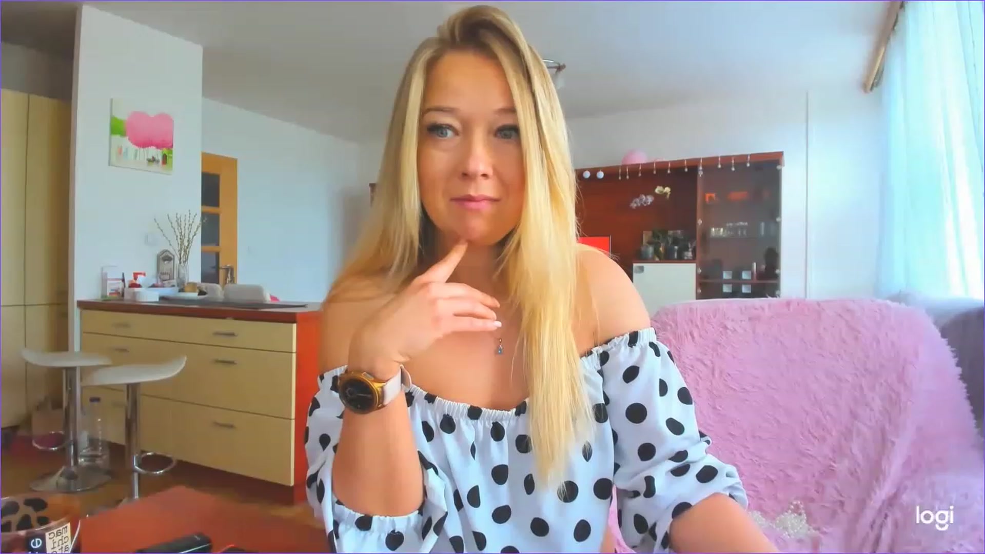 Gallery image thumbnail from FlamingoDream's myfreecams stream on, 05/13/2023, 10:14 image 19 of 20