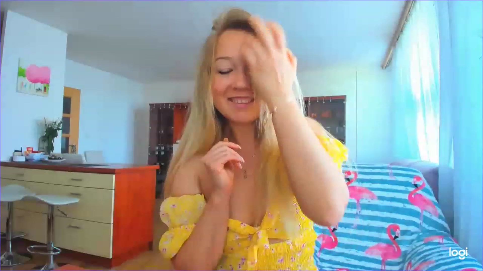 Gallery image thumbnail from FlamingoDream's myfreecams stream on, 05/15/2023, 15:33 image 15 of 20