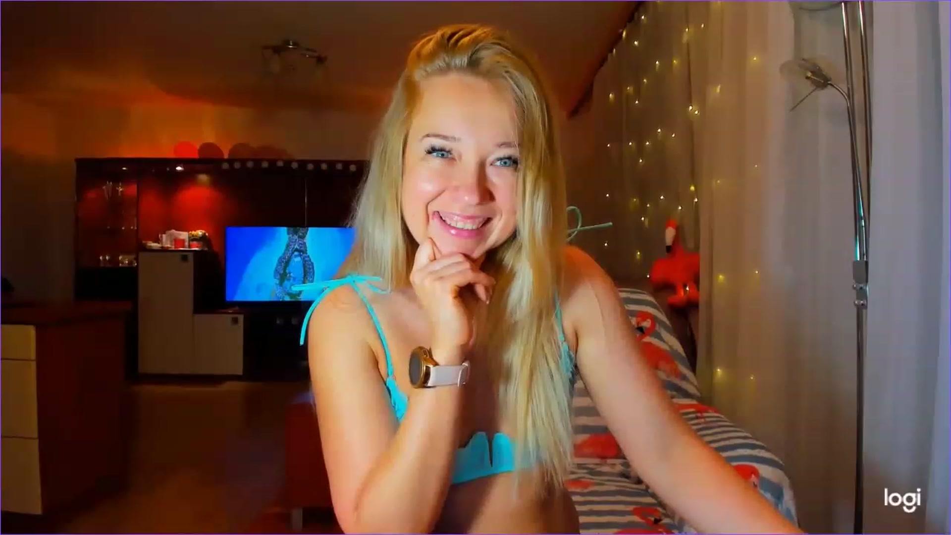 Gallery image thumbnail from FlamingoDream's myfreecams stream on, 05/16/2023, 23:12 image 13 of 20