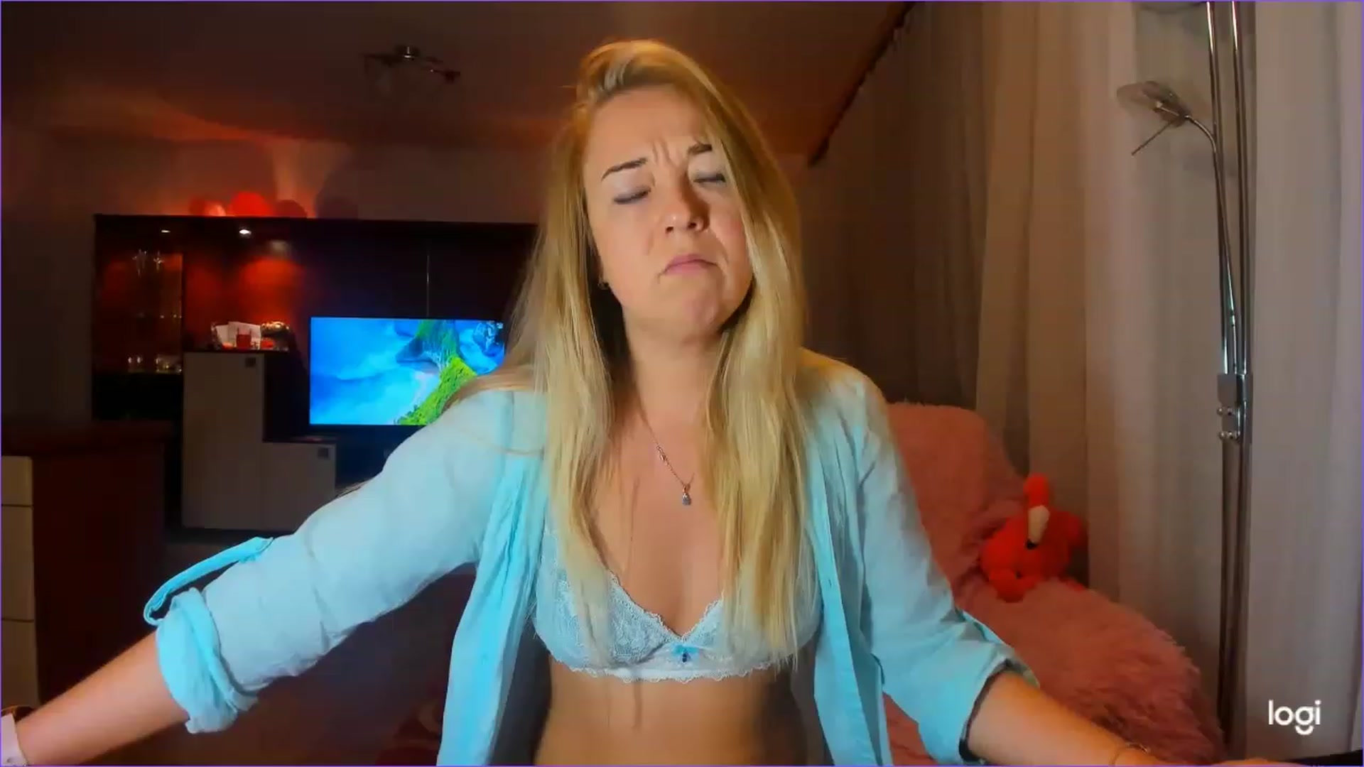 Gallery image thumbnail from FlamingoDream's myfreecams stream on, 05/24/2023, 21:25 image 9 of 20