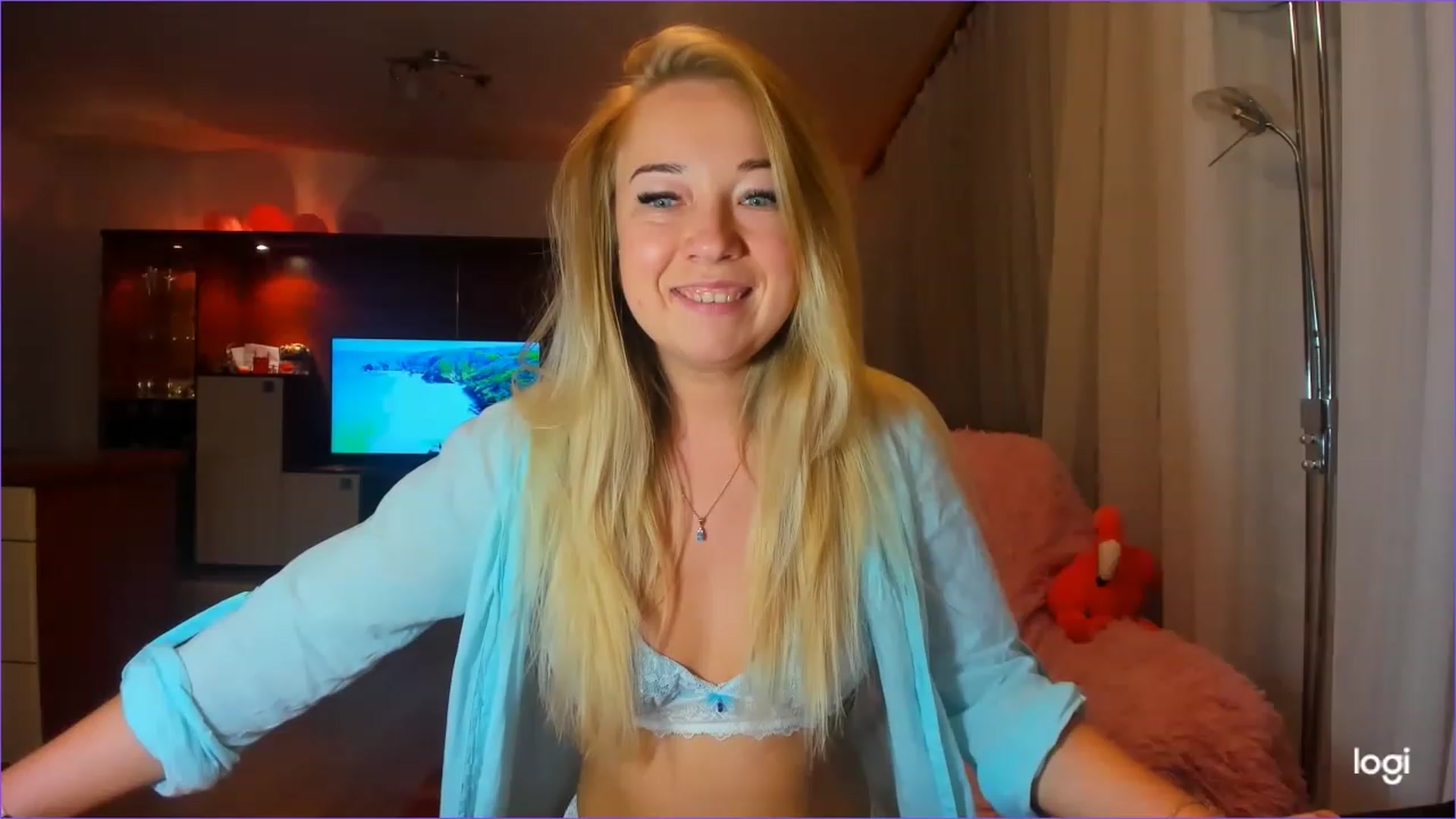 Gallery image thumbnail from FlamingoDream's myfreecams stream on, 05/24/2023, 21:25 image 11 of 20