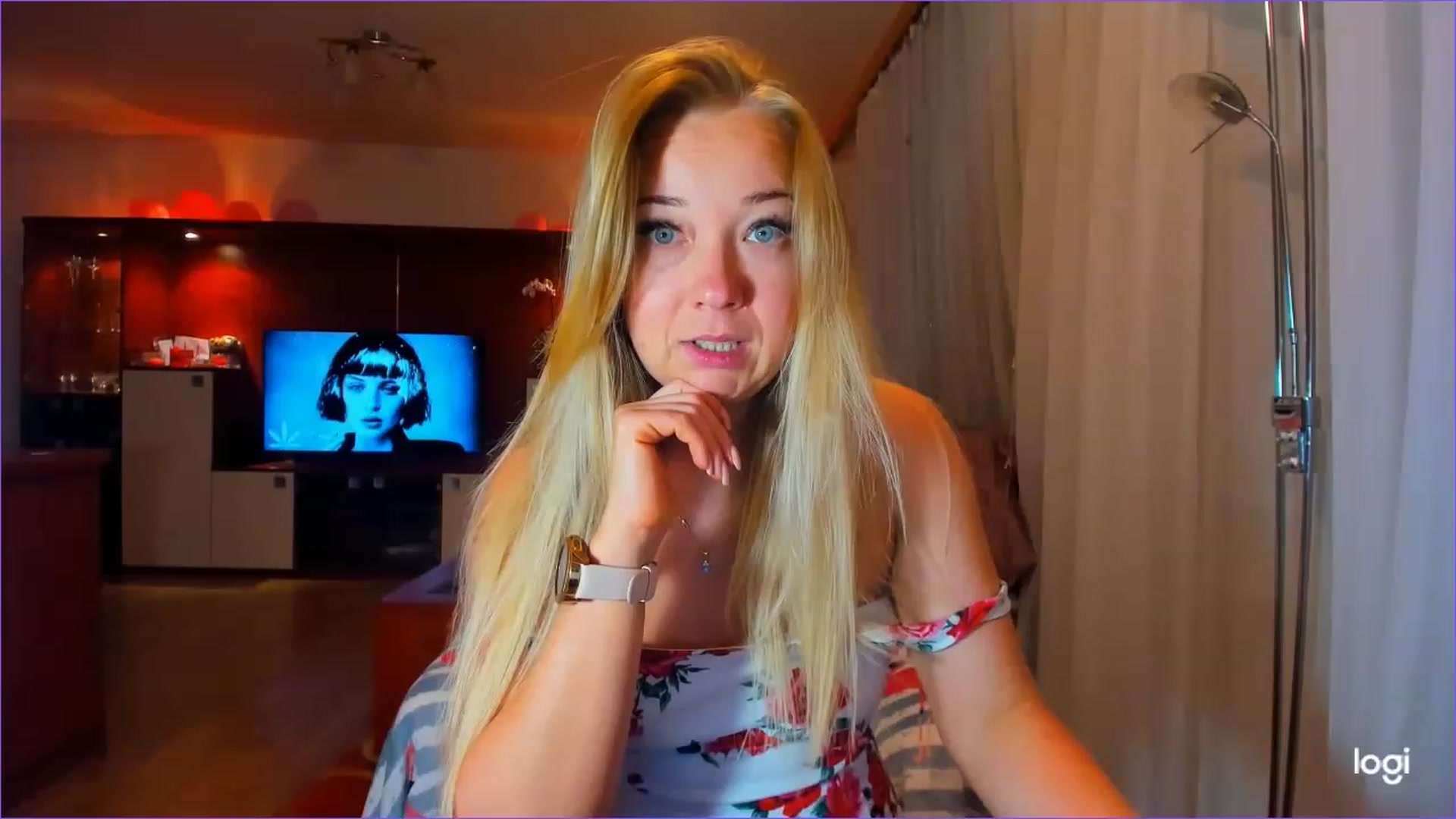Gallery image thumbnail from FlamingoDream's myfreecams stream on, 05/30/2023, 23:45 image 13 of 20