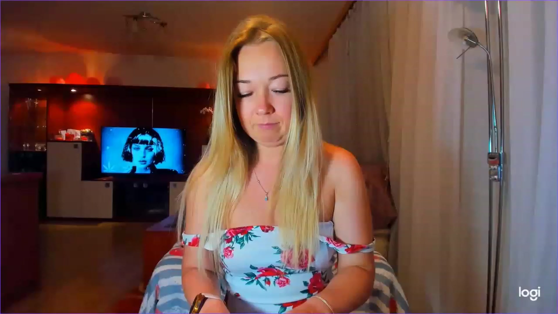 Gallery image thumbnail from FlamingoDream's myfreecams stream on, 05/30/2023, 23:45 image 15 of 20