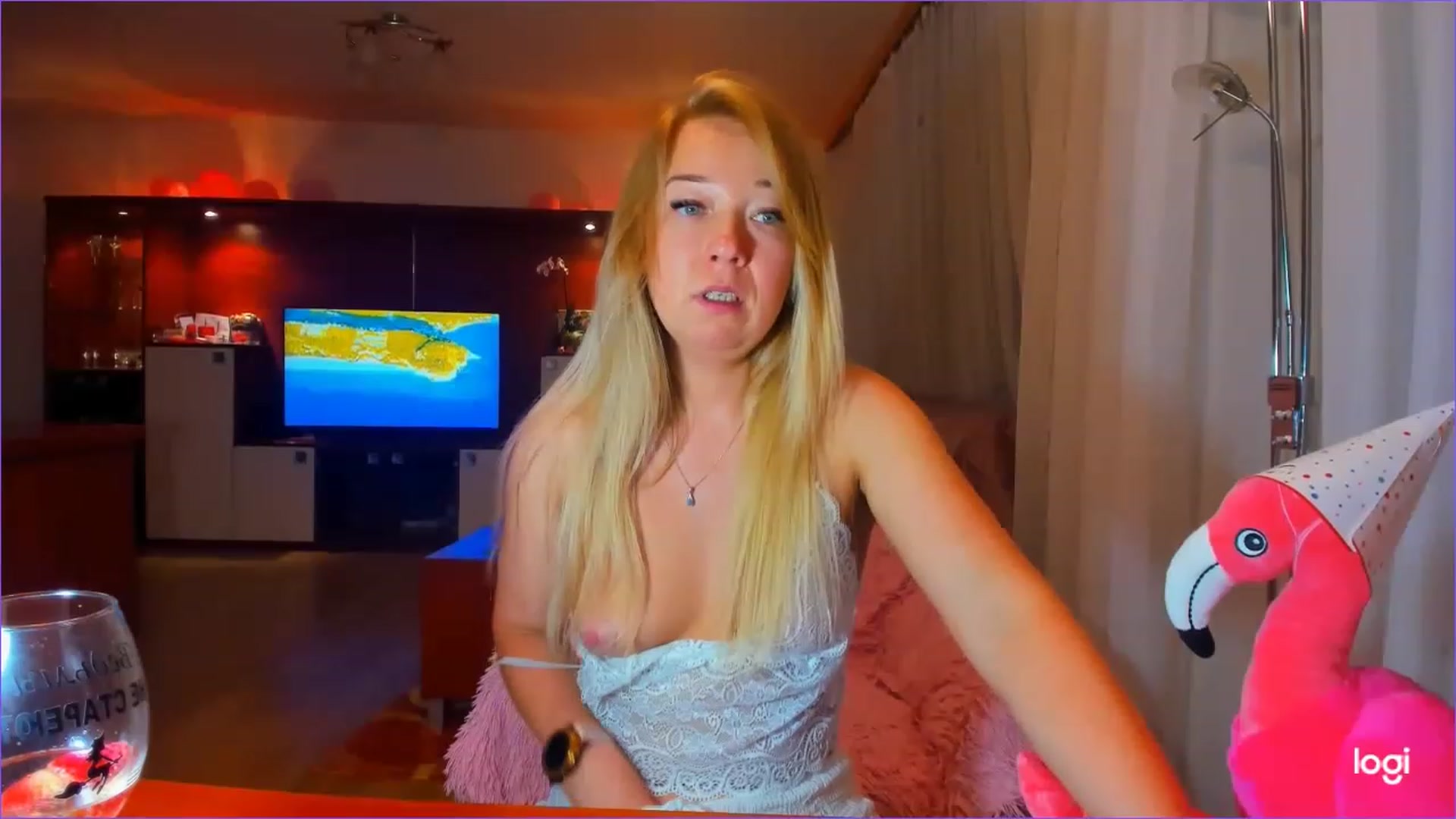 Gallery image thumbnail from FlamingoDream's myfreecams stream on, 05/31/2023, 22:21 image 18 of 20