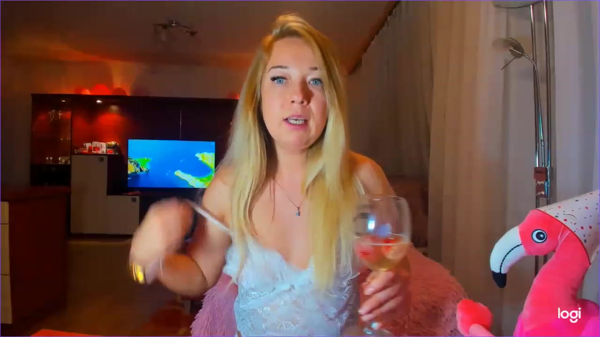 Gallery image thumbnail from FlamingoDream's myfreecams stream on, 05/31/2023, 23:18 image 16 of 20