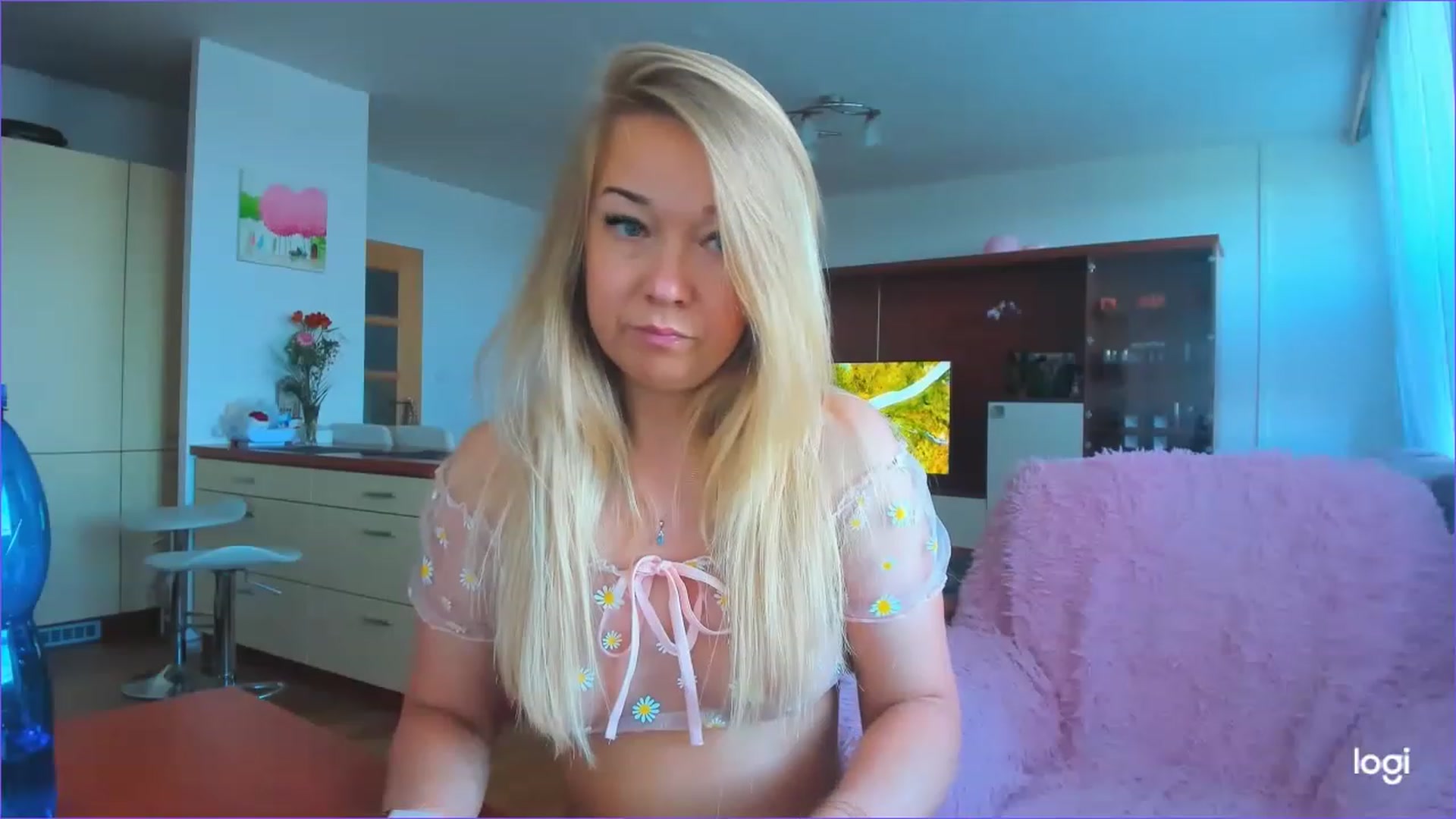 Gallery image thumbnail from FlamingoDream's myfreecams stream on, 06/01/2023, 16:20 image 16 of 20