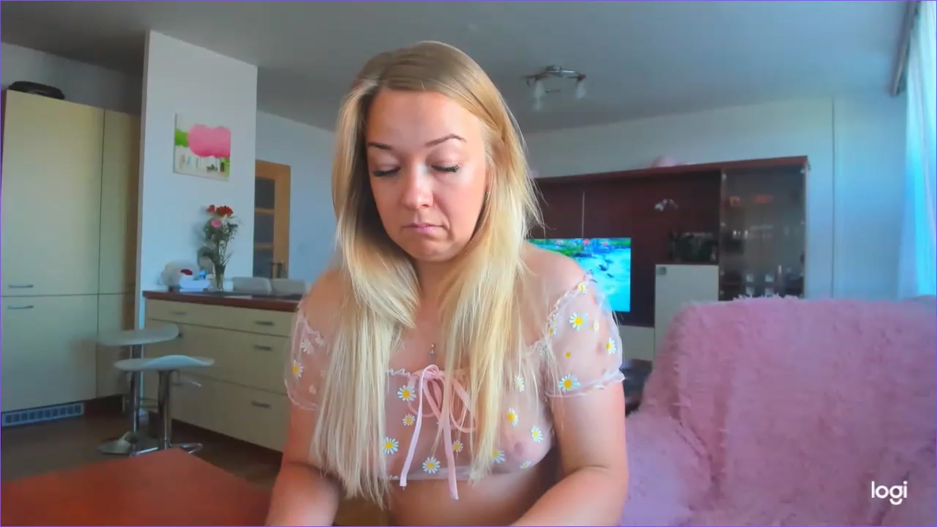 Gallery image thumbnail from FlamingoDream's myfreecams stream on, 06/01/2023, 17:33 image 6 of 20