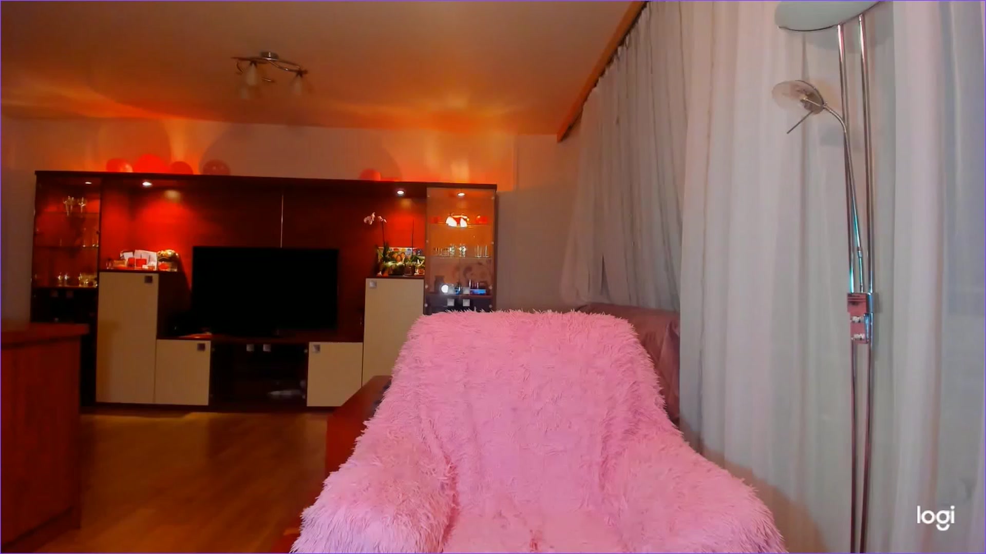 Gallery image thumbnail from FlamingoDream's myfreecams stream on, 06/01/2023, 23:24 image 4 of 20