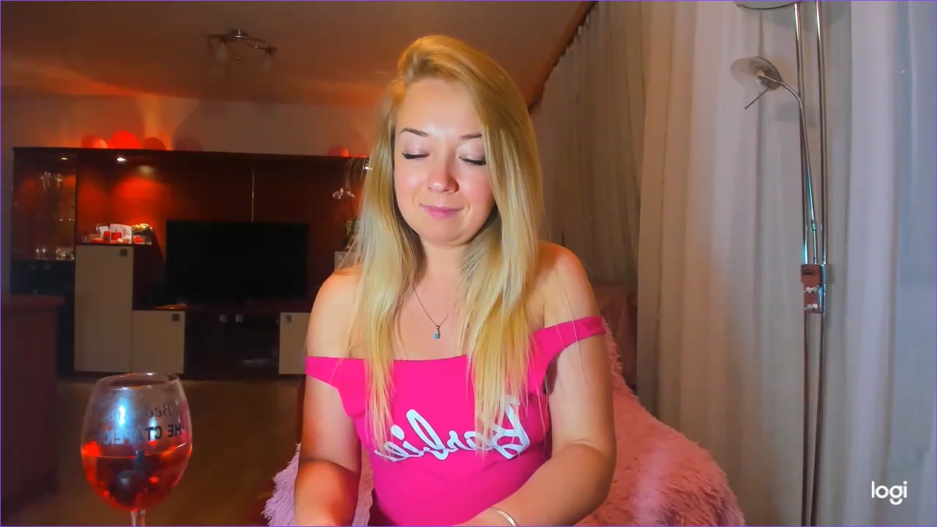 Gallery image thumbnail from FlamingoDream's myfreecams stream on, 06/01/2023, 23:24 image 20 of 20