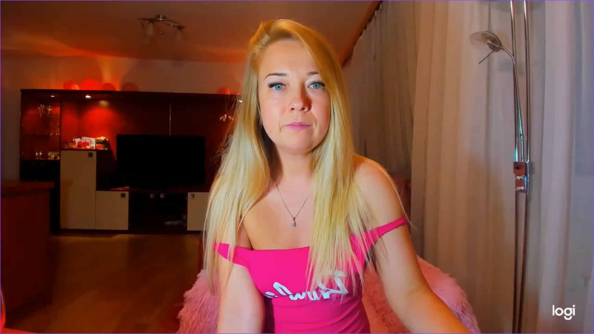 Gallery image thumbnail from FlamingoDream's myfreecams stream on, 06/01/2023, 23:24 image 6 of 20
