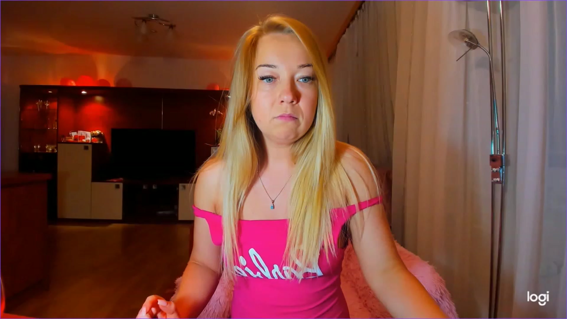 Gallery image thumbnail from FlamingoDream's myfreecams stream on, 06/01/2023, 23:24 image 7 of 20