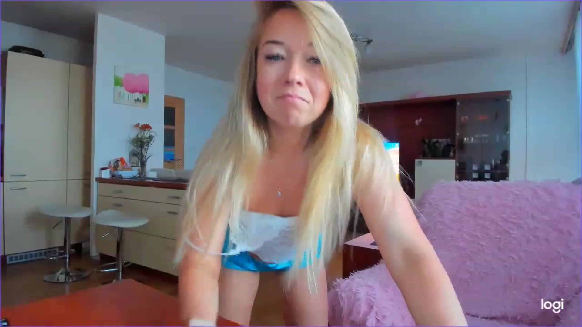 Gallery image thumbnail from FlamingoDream's myfreecams stream on, 06/05/2023, 16:12 image 6 of 20