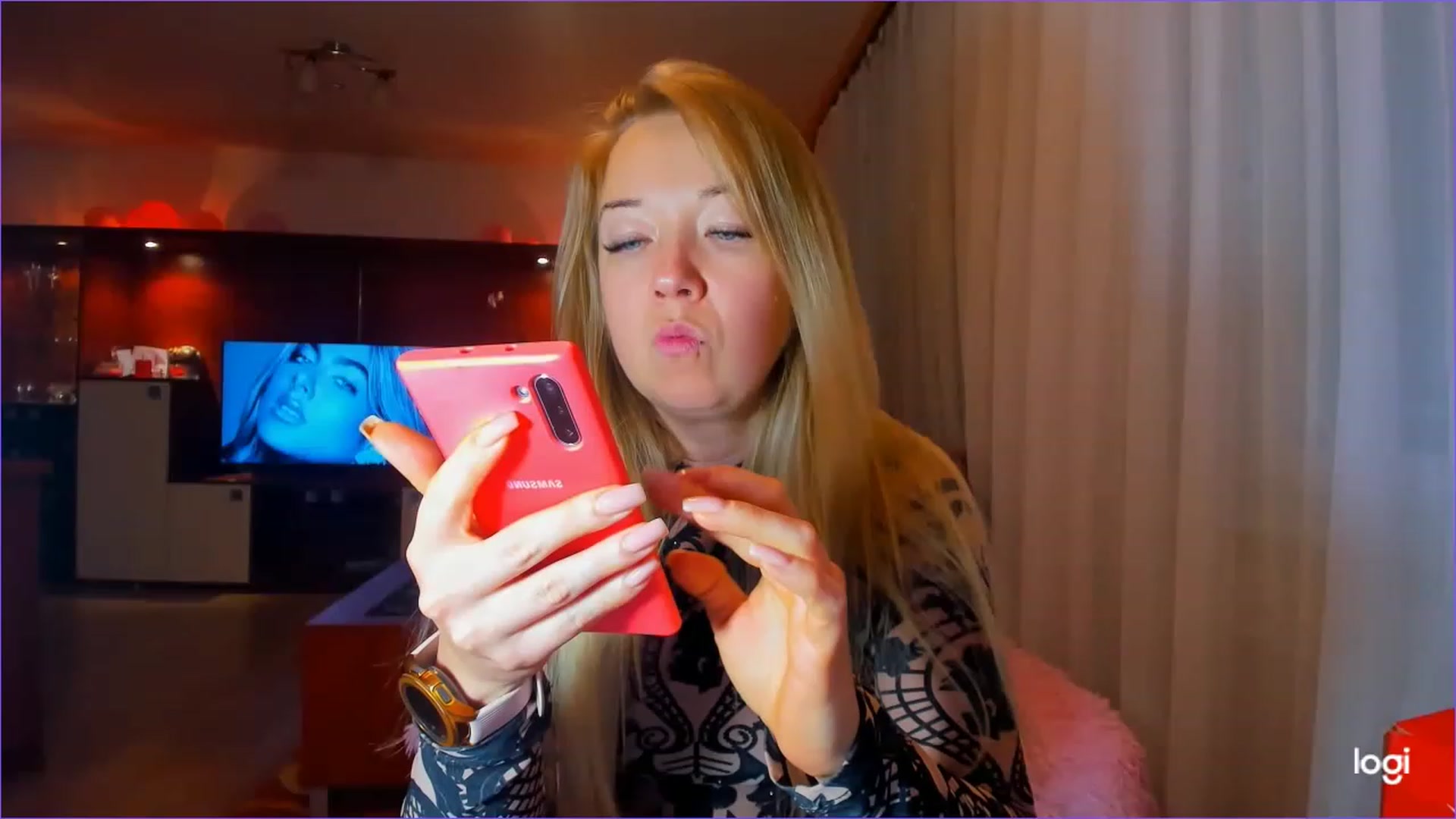 Gallery image thumbnail from FlamingoDream's myfreecams stream on, 06/05/2023, 22:01 image 3 of 20
