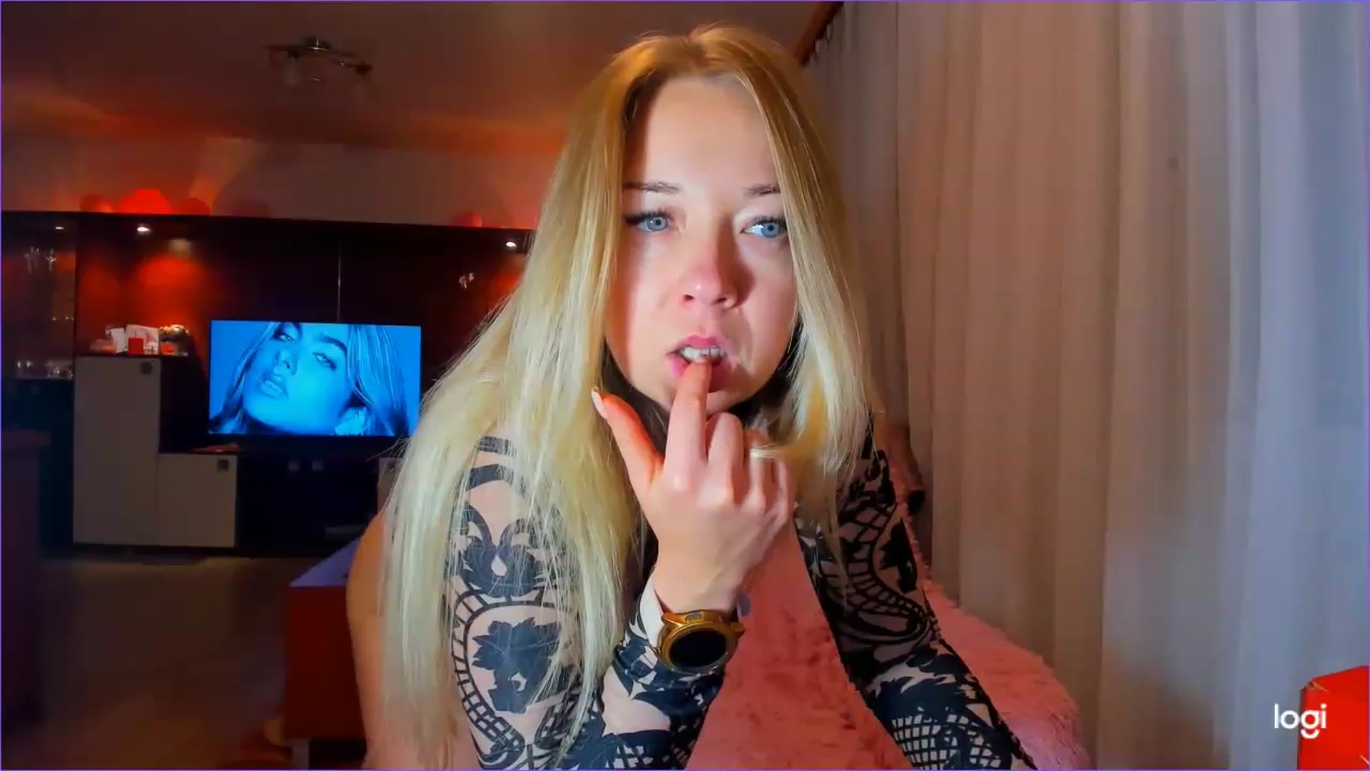 Gallery image thumbnail from FlamingoDream's myfreecams stream on, 06/05/2023, 22:01 image 7 of 20
