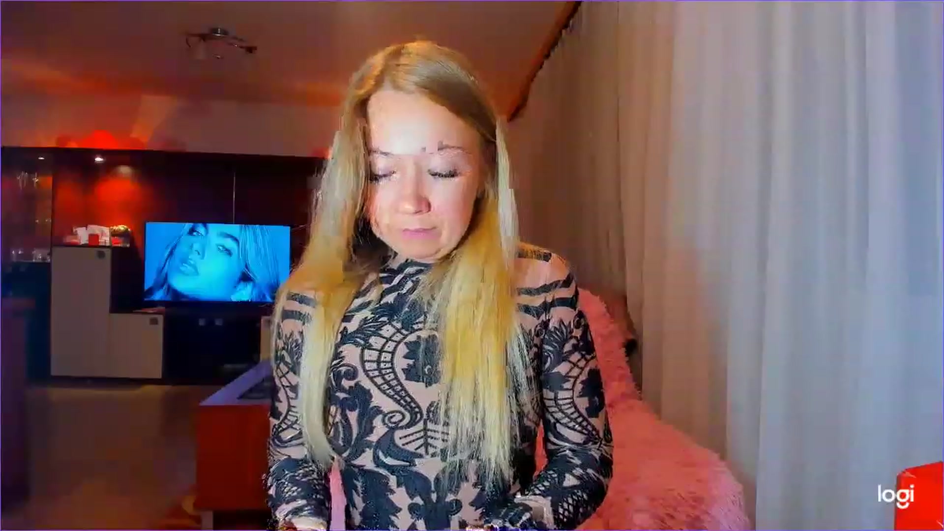 Gallery image thumbnail from FlamingoDream's myfreecams stream on, 06/05/2023, 22:01 image 17 of 20