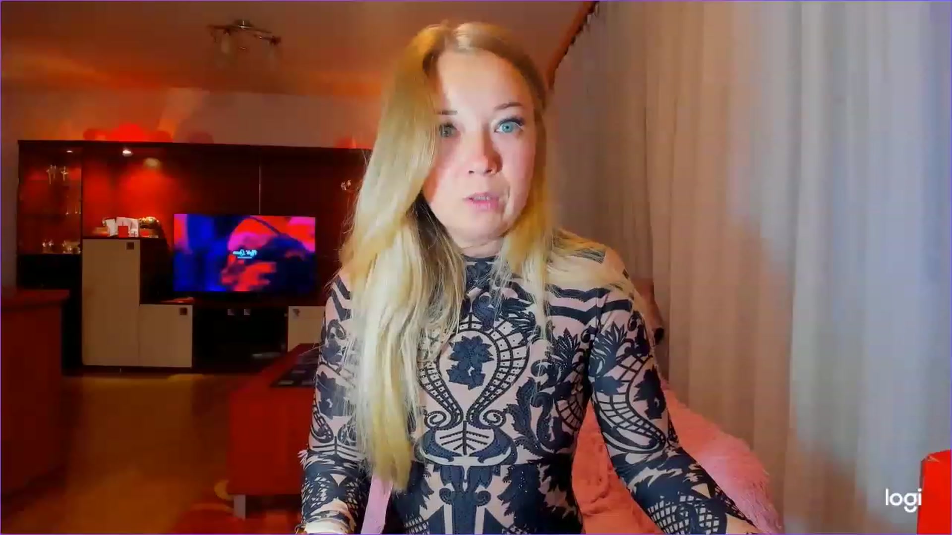 Gallery image thumbnail from FlamingoDream's myfreecams stream on, 06/06/2023, 24:18 image 3 of 20