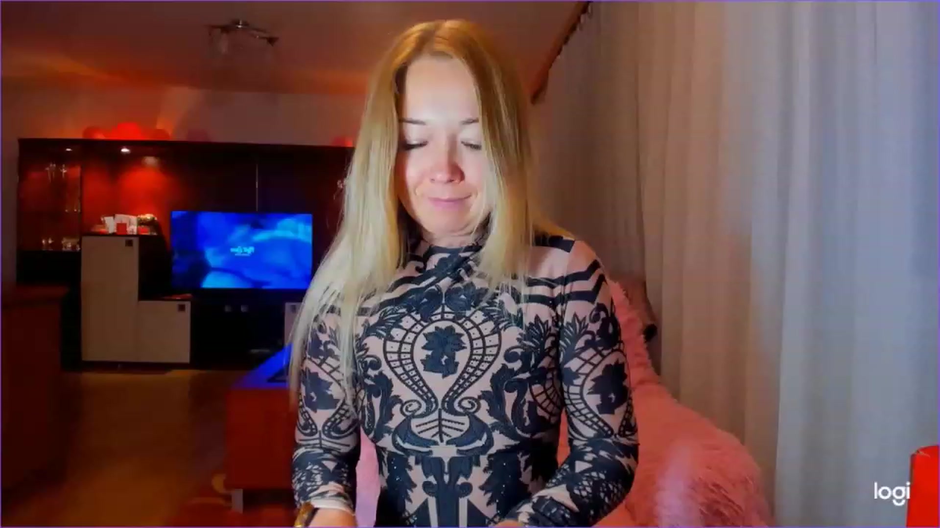 Gallery image thumbnail from FlamingoDream's myfreecams stream on, 06/06/2023, 24:18 image 1 of 20