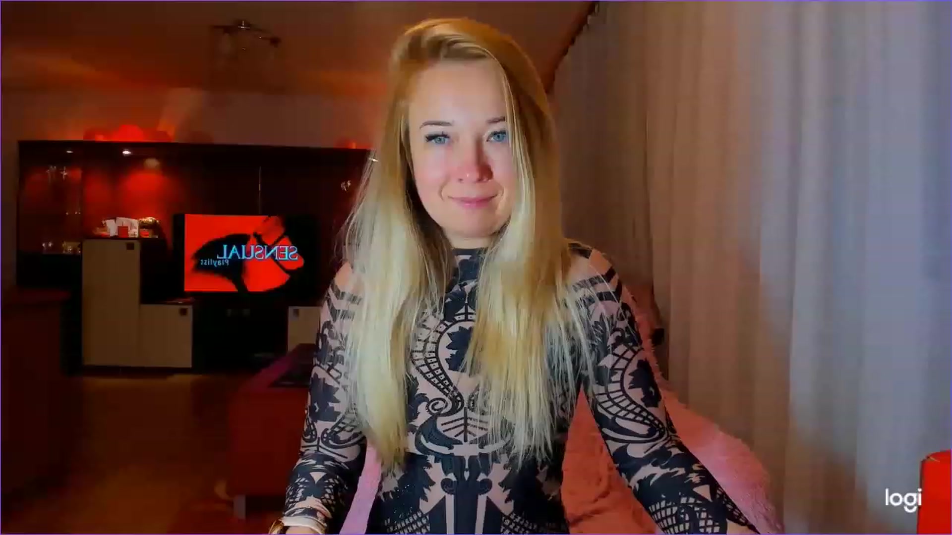 Gallery image thumbnail from FlamingoDream's myfreecams stream on, 06/06/2023, 24:18 image 17 of 20