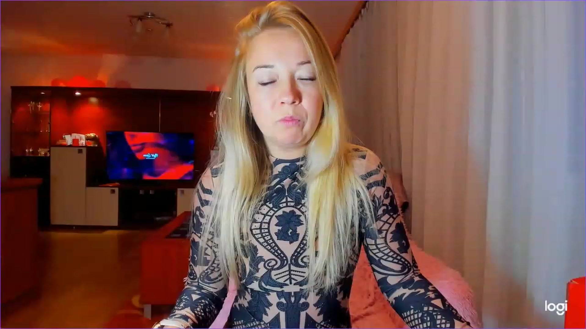 Gallery image thumbnail from FlamingoDream's myfreecams stream on, 06/06/2023, 24:18 image 7 of 20
