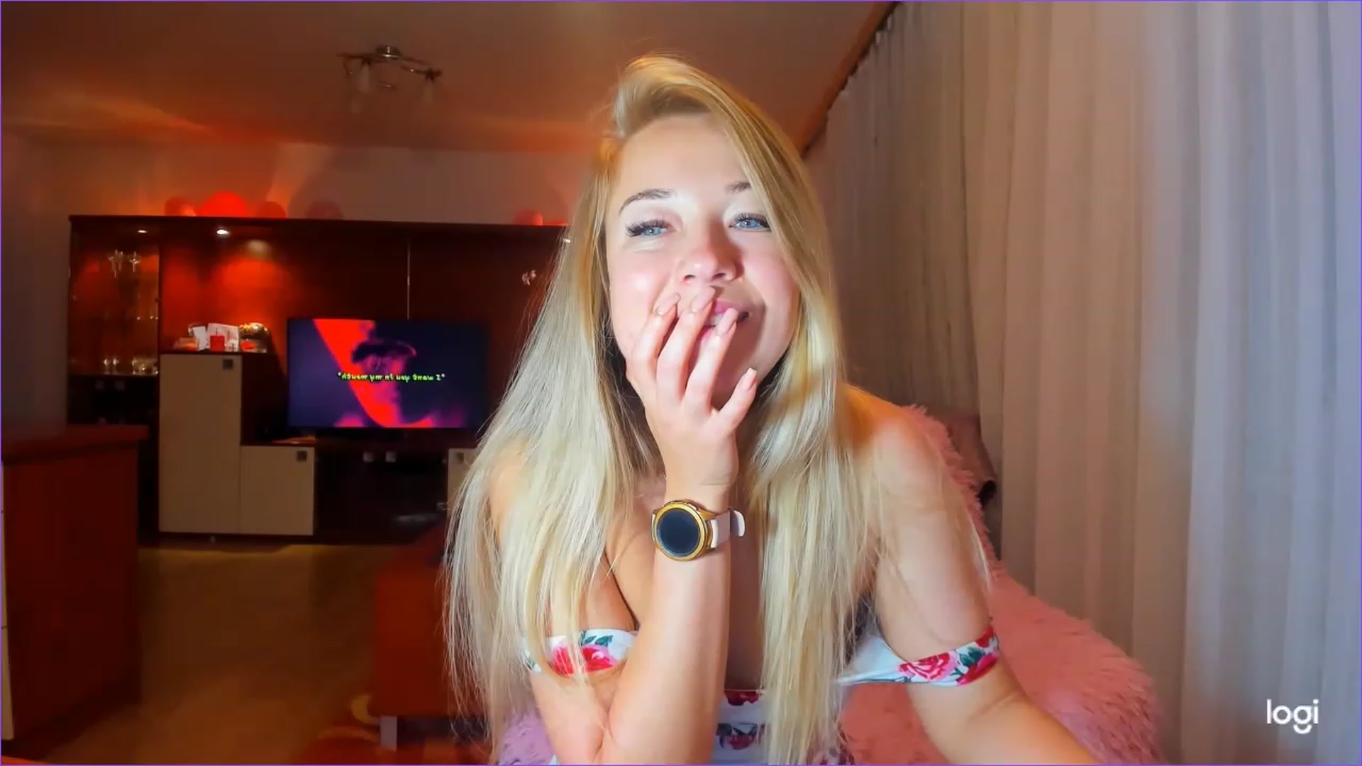 Gallery image thumbnail from FlamingoDream's myfreecams stream on, 06/06/2023, 01:56 image 7 of 20