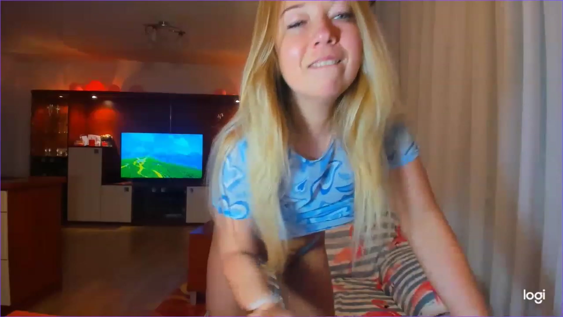 Gallery image thumbnail from FlamingoDream's myfreecams stream on, 06/06/2023, 21:25 image 13 of 20