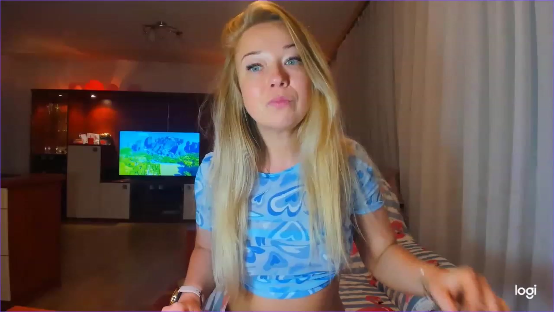 Gallery image thumbnail from FlamingoDream's myfreecams stream on, 06/06/2023, 21:25 image 5 of 20