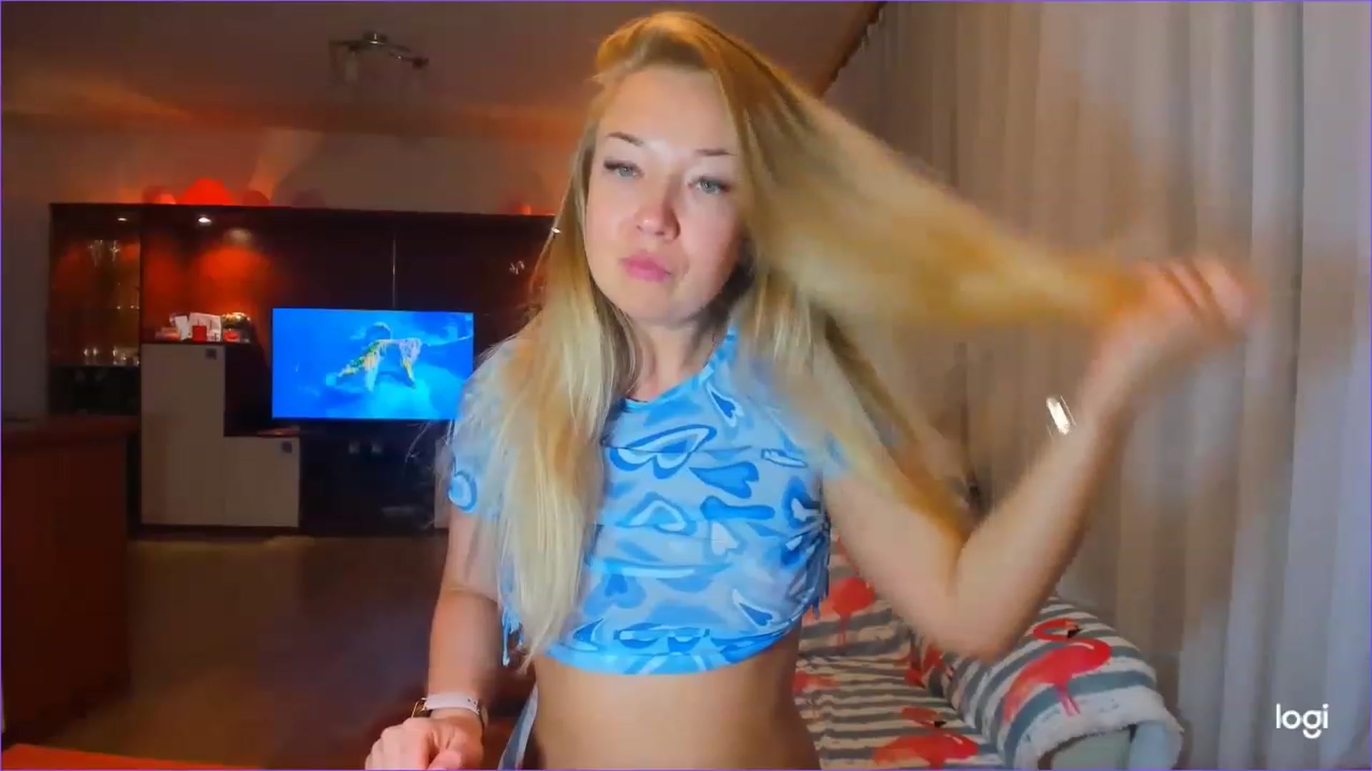 Gallery image thumbnail from FlamingoDream's myfreecams stream on, 06/06/2023, 22:16 image 7 of 20