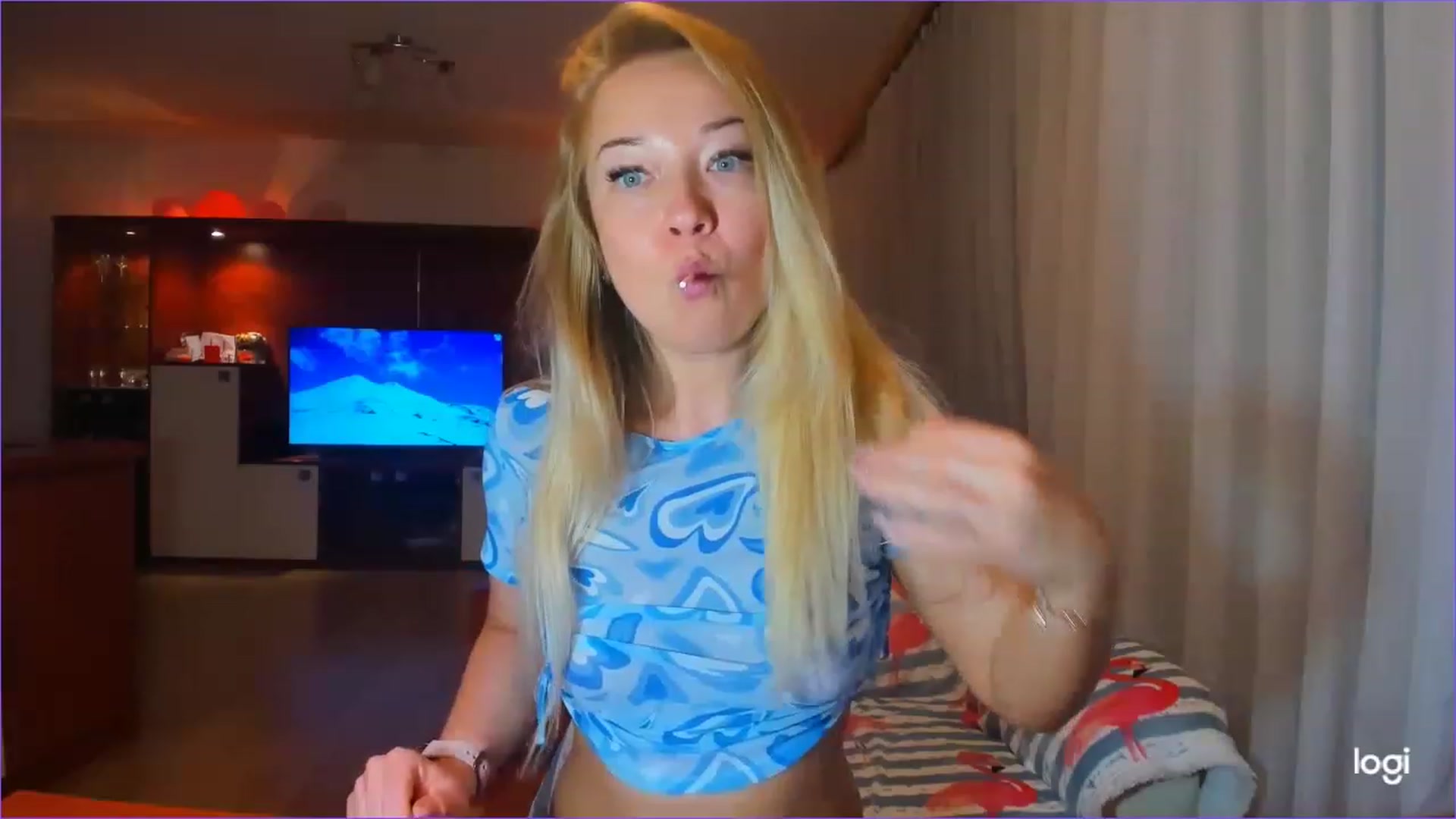 Gallery image thumbnail from FlamingoDream's myfreecams stream on, 06/06/2023, 22:16 image 19 of 20