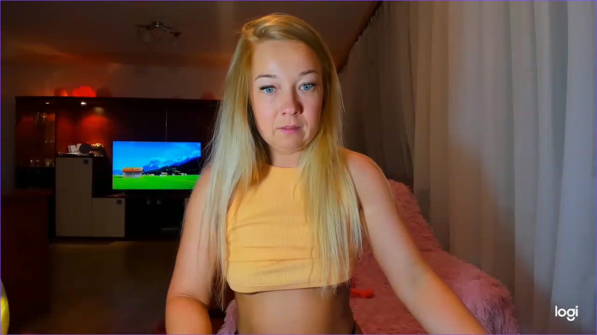 Gallery image thumbnail from FlamingoDream's myfreecams stream on, 06/14/2023, 21:31 image 14 of 20