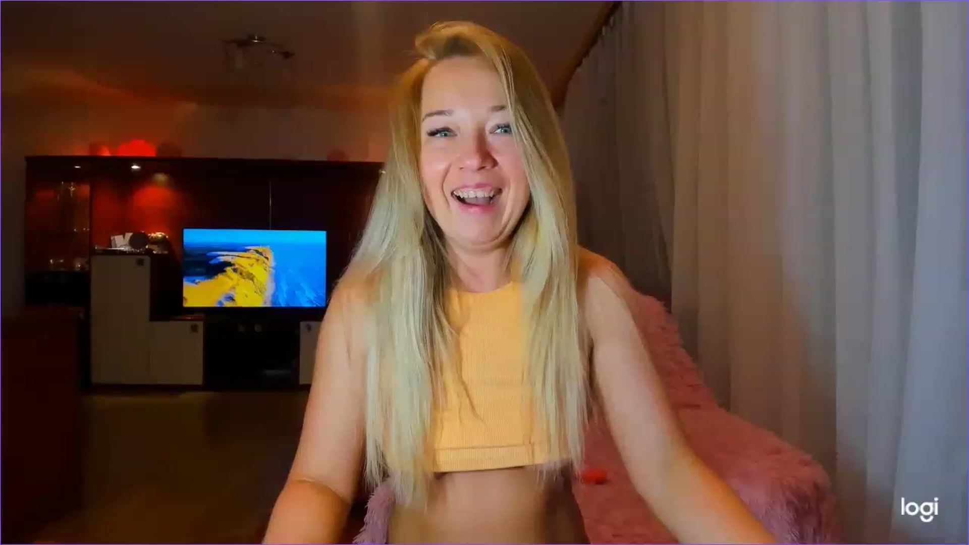 Gallery image thumbnail from FlamingoDream's myfreecams stream on, 06/14/2023, 21:31 image 6 of 20