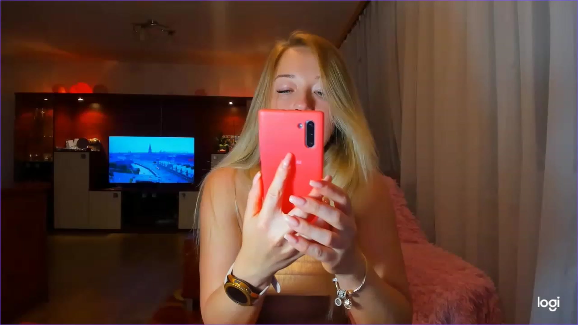Gallery image thumbnail from FlamingoDream's myfreecams stream on, 06/14/2023, 21:31 image 10 of 20