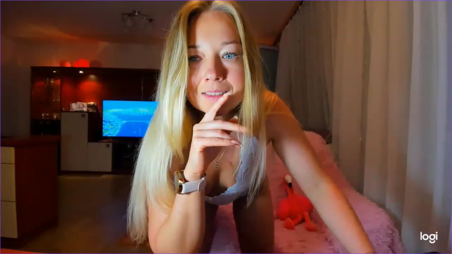 Gallery image thumbnail from FlamingoDream's myfreecams stream on, 06/20/2023, 20:59 image 5 of 20