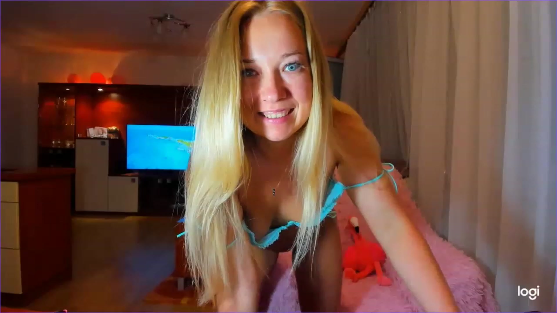 Gallery image thumbnail from FlamingoDream's myfreecams stream on, 06/20/2023, 23:11 image 1 of 20