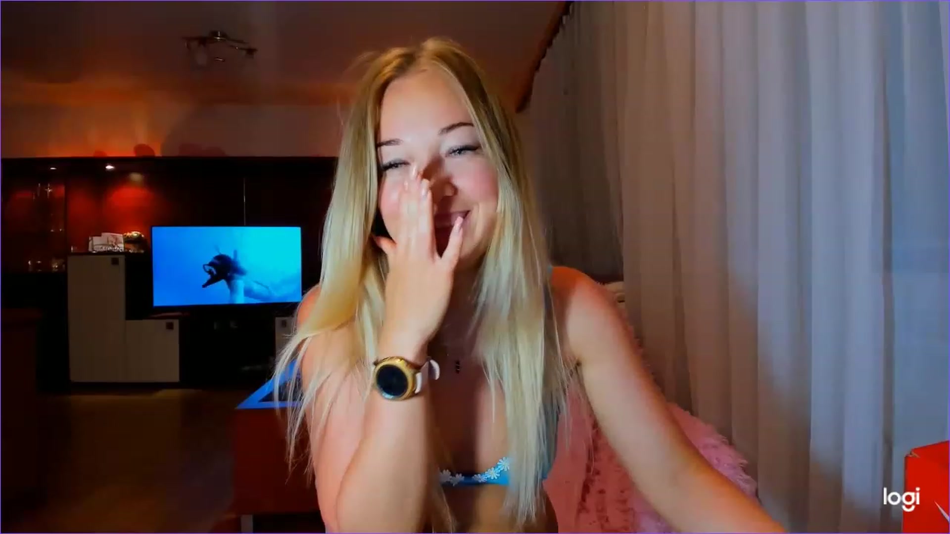 Gallery image thumbnail from FlamingoDream's myfreecams stream on, 06/27/2023, 23:59 image 19 of 20