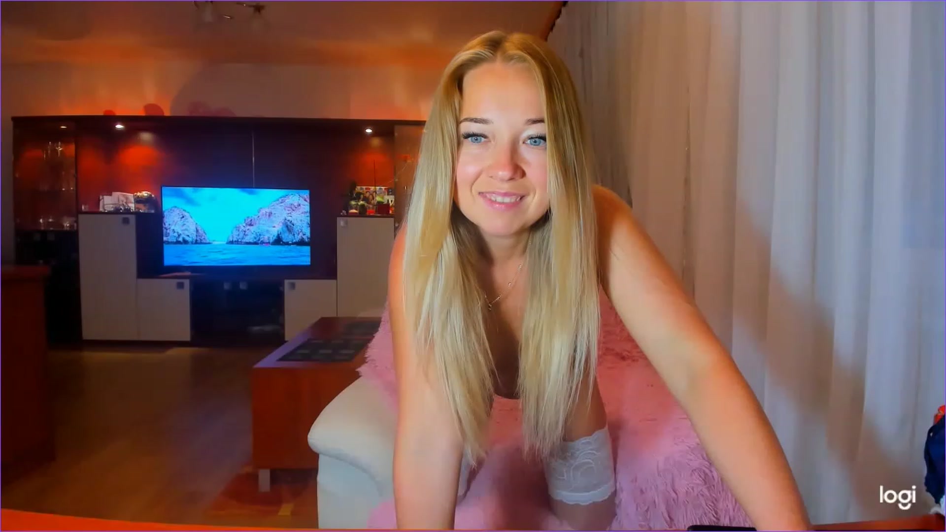 Gallery image thumbnail from FlamingoDream's myfreecams stream on, 06/29/2023, 01:42 image 7 of 20