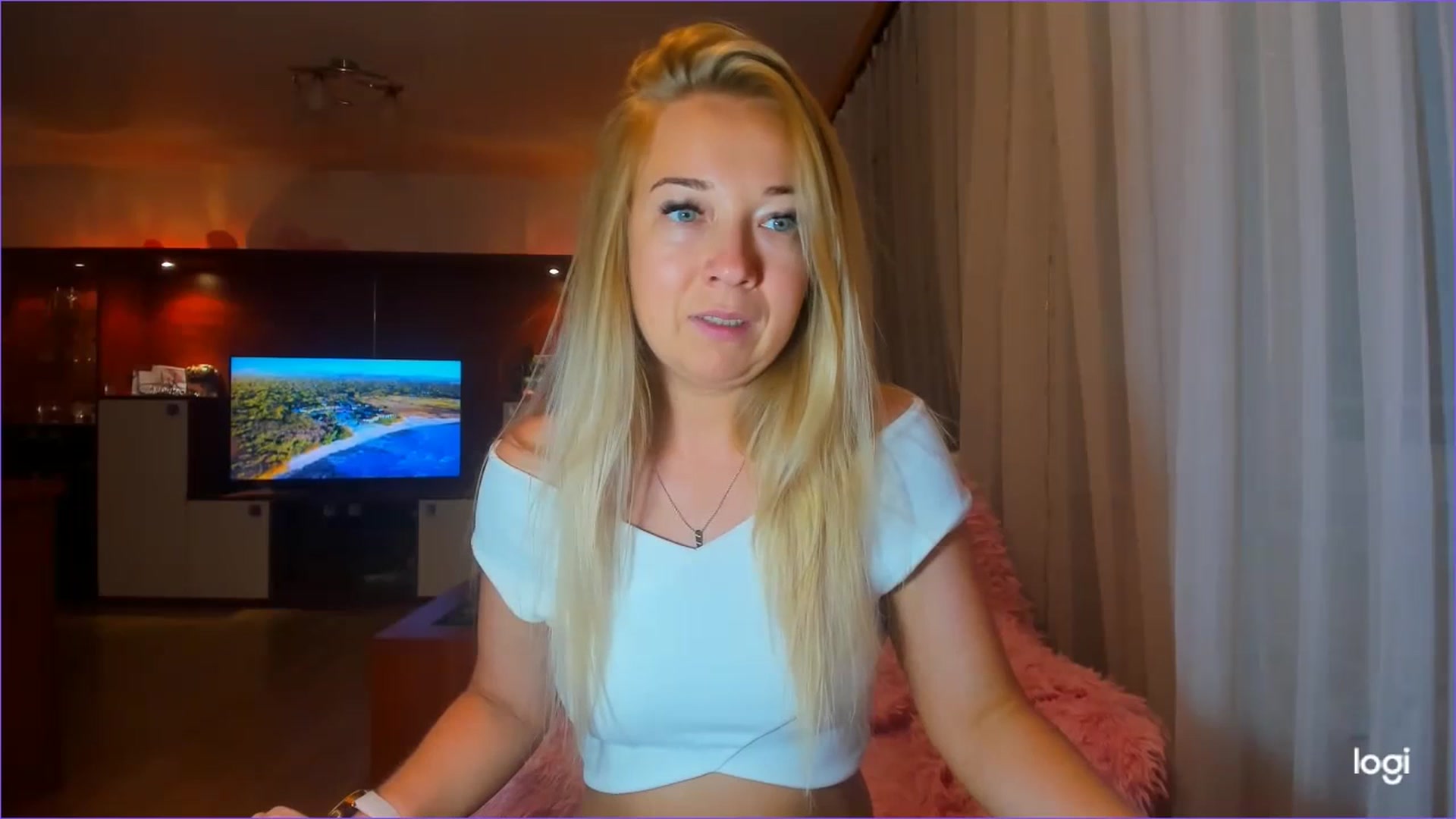 Gallery image thumbnail from FlamingoDream's myfreecams stream on, 06/29/2023, 22:04 image 1 of 20