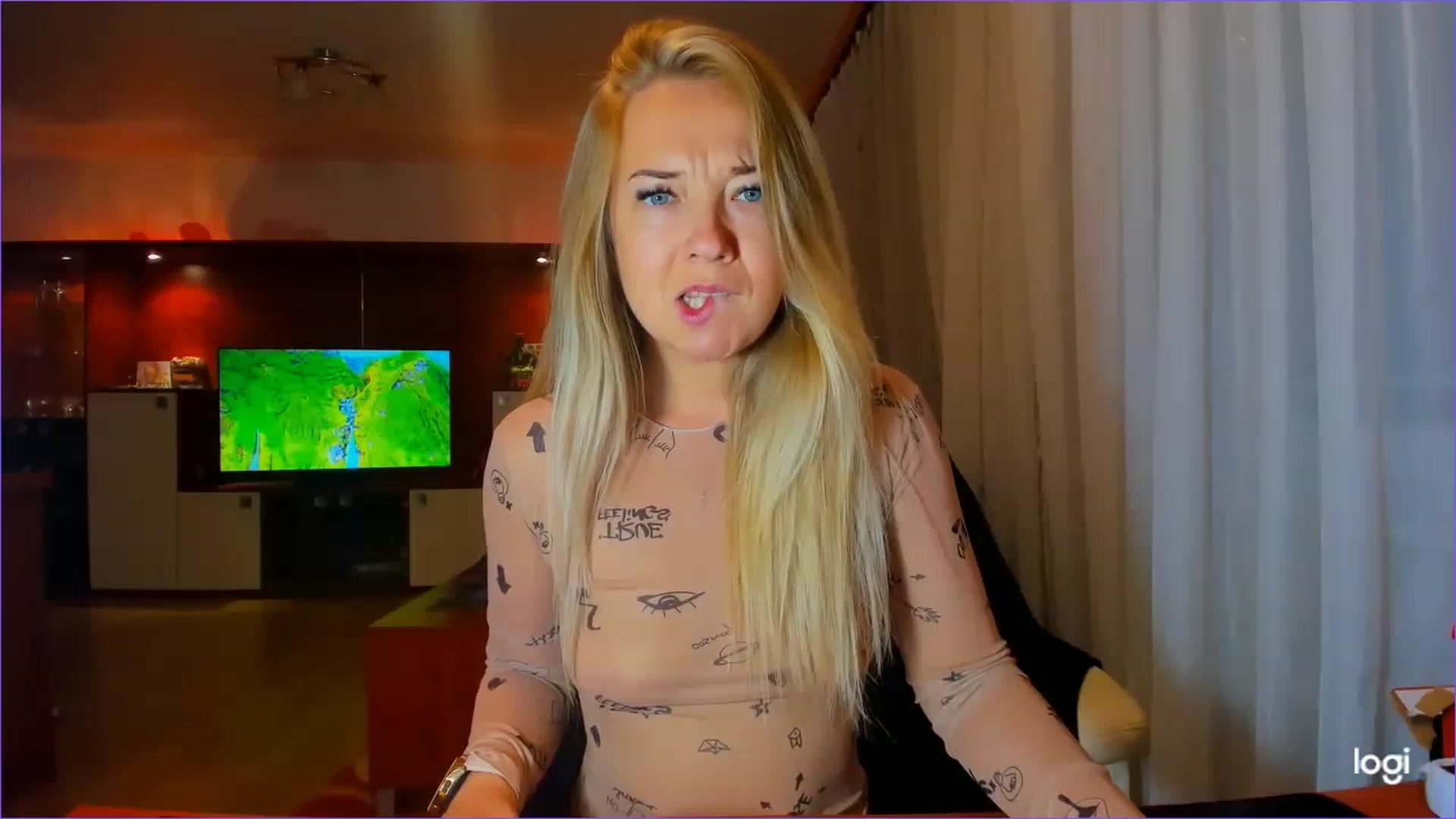 Gallery image thumbnail from FlamingoDream's myfreecams stream on, 07/03/2023, 21:20 image 3 of 20